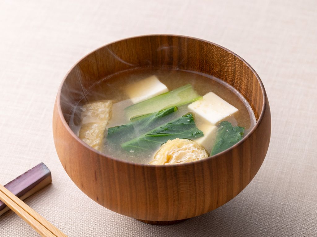 豆腐と小松菜の味噌汁