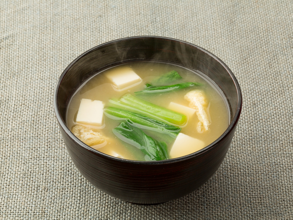 豆腐と小松菜の味噌汁 カマダレシピ 鎌田醤油 かまだしょうゆ 公式通販サイト