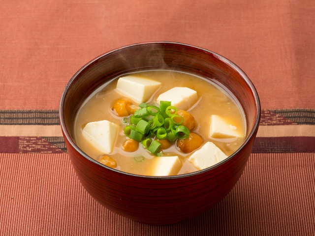 豆腐となめこの味噌汁 カマダレシピ 鎌田醤油 かまだしょうゆ 公式通販サイト