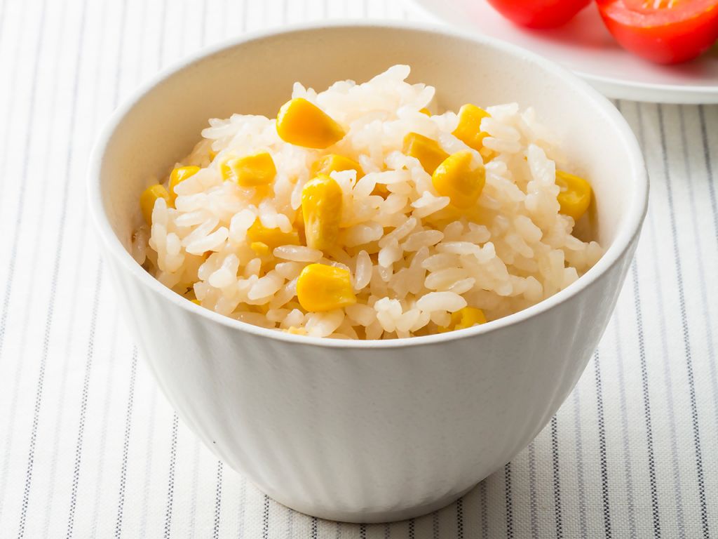 とうもろこしのバター醤油ご飯 カマダレシピ 鎌田醤油 かまだしょうゆ 公式通販サイト とうもろこしのバター醤油ご飯 カマダレシピ 鎌田醤油 かまだしょうゆ 公式通販サイト