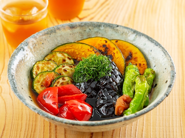 梅風味の夏野菜焼き浸し｜カマダレシピ｜鎌田醤油（かまだしょうゆ