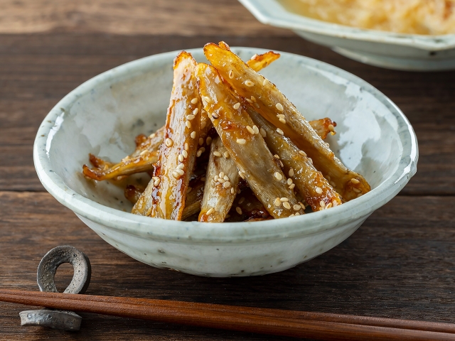 ごぼう店長 #702 甘辛ごぼう｜カマダレシピ｜鎌田醤油（かまだしょうゆ）公式通販サイト