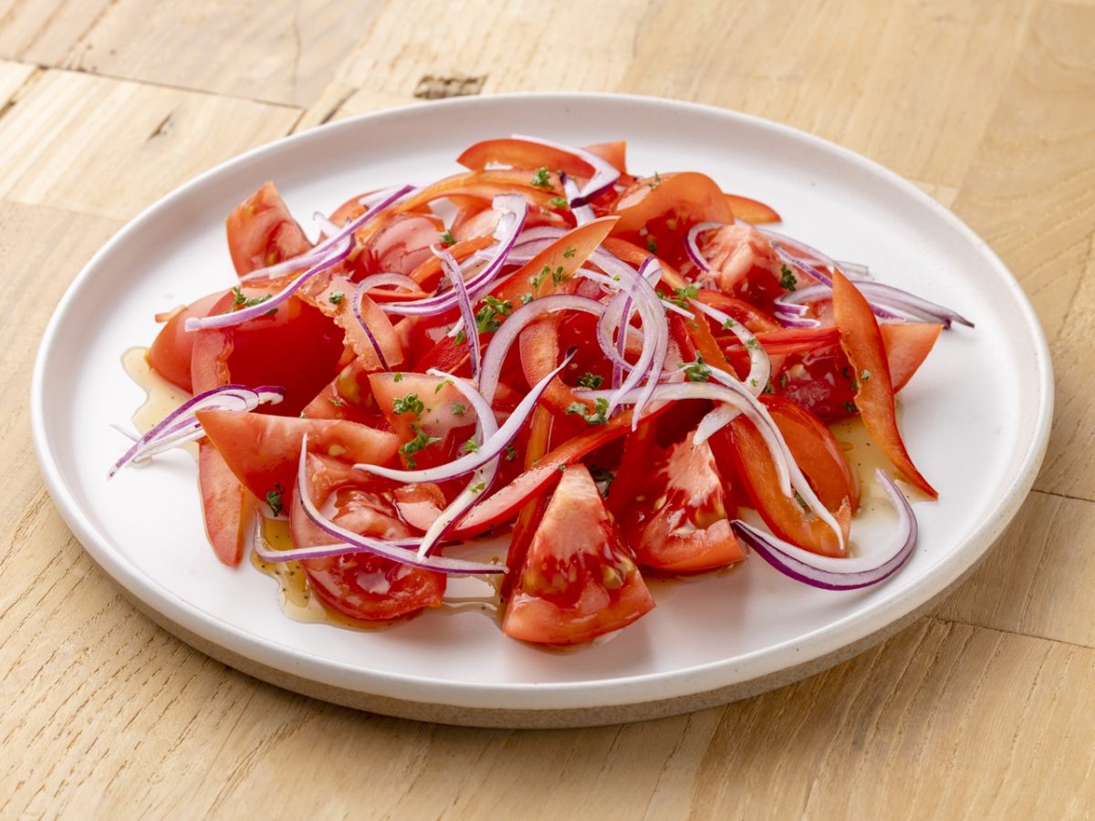 トマトとパプリカのサラダ｜カマダレシピ｜鎌田醤油（かまだしょうゆ