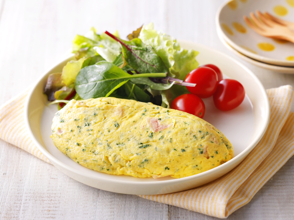 ベーコンのオムレツ｜カマダレシピ｜鎌田醤油（かまだしょうゆ）公式