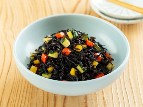 夏野菜とひじきの煮物