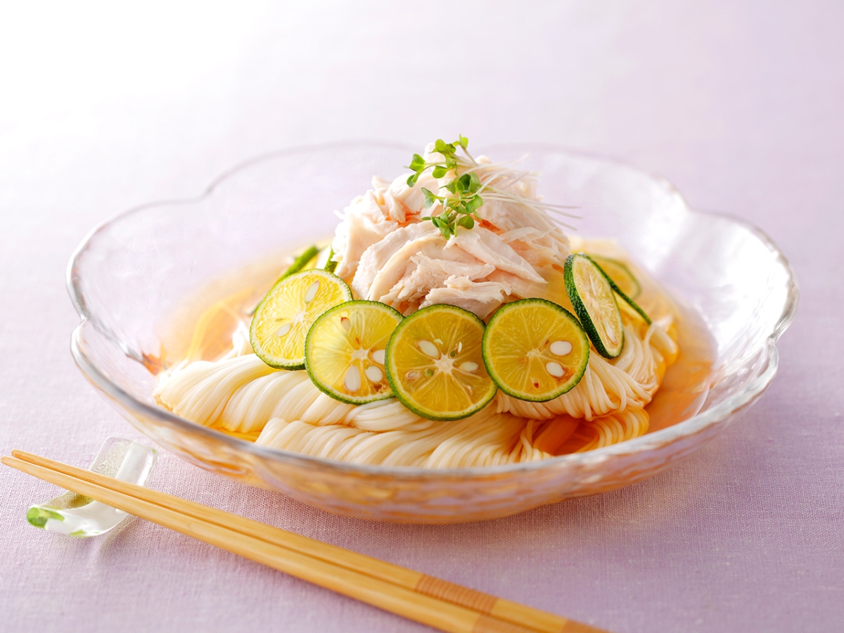 鶏ささみとすだちのそうめん｜カマダレシピ｜鎌田醤油（かまだしょうゆ