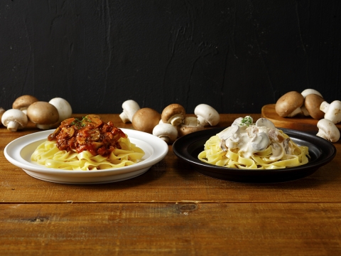 昨秋ご好評いただきました『カマダのパスタソース』2種と『カマダの生パスタセット』をこの春もお届けします